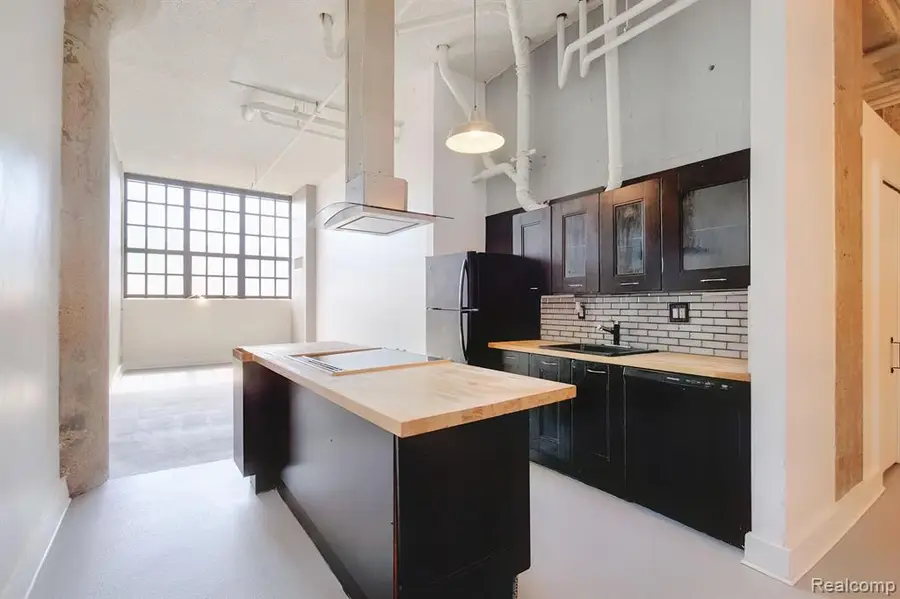 6533 E Jefferson #502, Detroit, MI  - Image #2