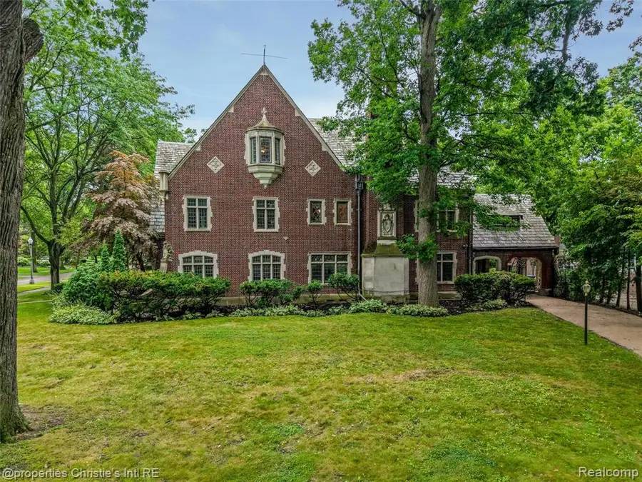 19391 Suffolk, Detroit, MI 48203 - #2