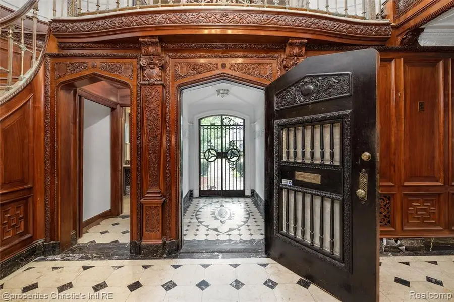 19391 Suffolk, Detroit, MI 48203 - #3