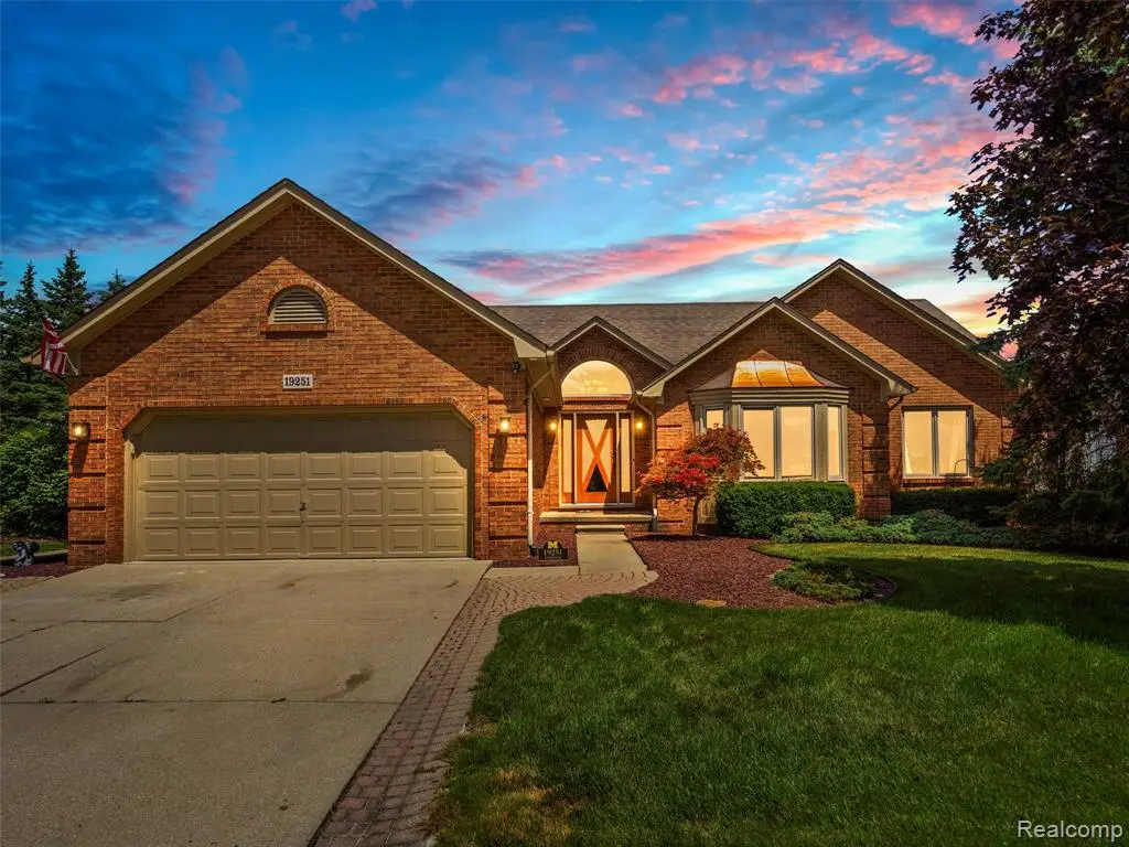 19251 Weathervane, Macomb, MI  - #1