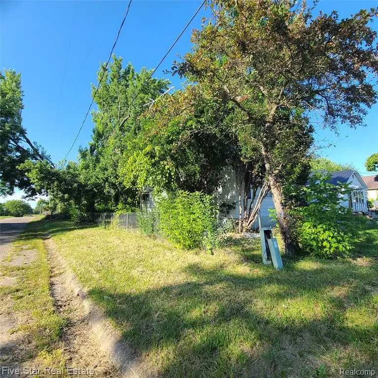 1062 Tremont, Flint, MI  - Image #3