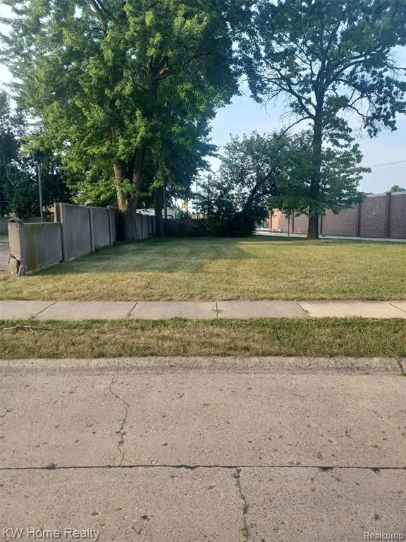 934 E Granet, Hazel Park, MI 48030