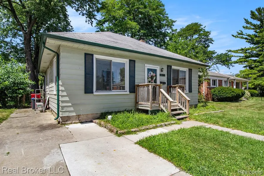 28775 Glasgow, Southfield, MI  - Image #2