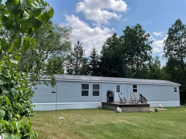 10694 Freeman, Mesick, MI 49668