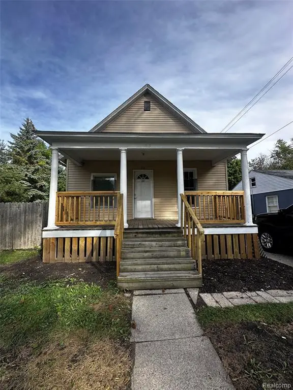 1818 N Woodbridge, Saginaw, MI 48602