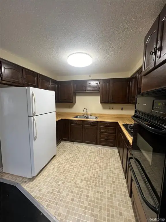 2517 Mackinaw, Saginaw, MI 48602 - #2