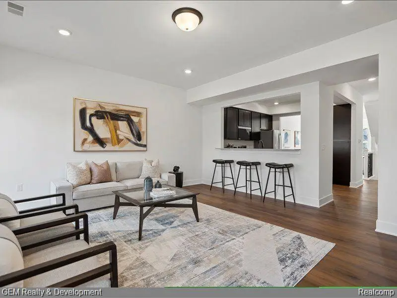 555 Village Lane, Milford, MI  - Image #3