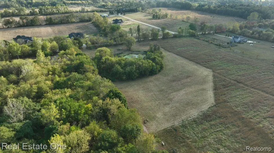 000 Parks, Oakland, MI 48363 - #1