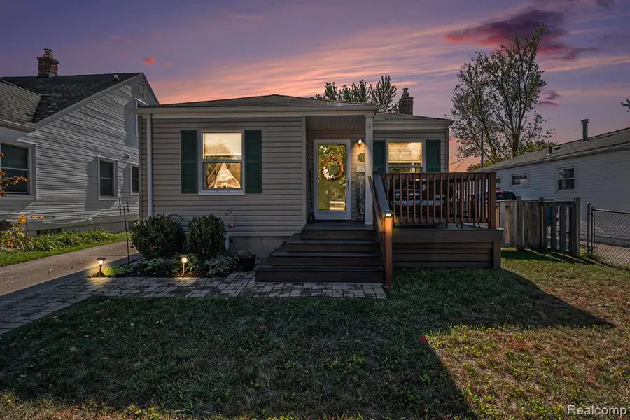 1197 Columbia Rd, Berkley, MI  - Image #2