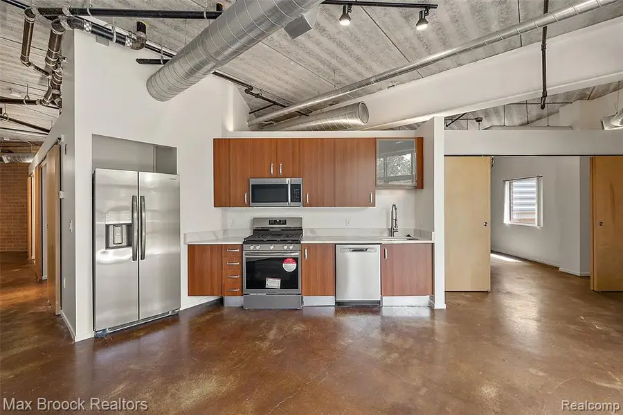 333 E Parent #26, Royal Oak, MI  - Image #3