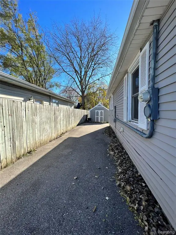 2735 Weiss, Saginaw, MI 48602 - #2