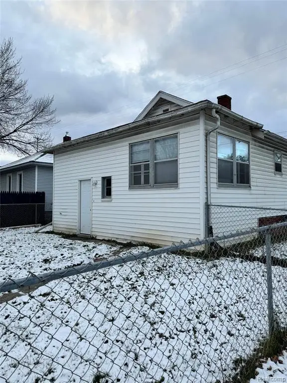 2420 Bay, Saginaw, MI 48602 - #2