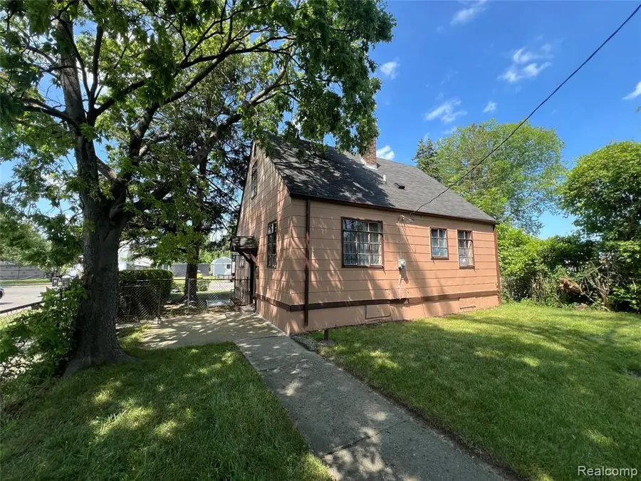 15643 W Chicago, Detroit, MI  - Image #3