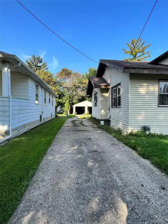 2243 Avon, Saginaw, MI 48602 - #2