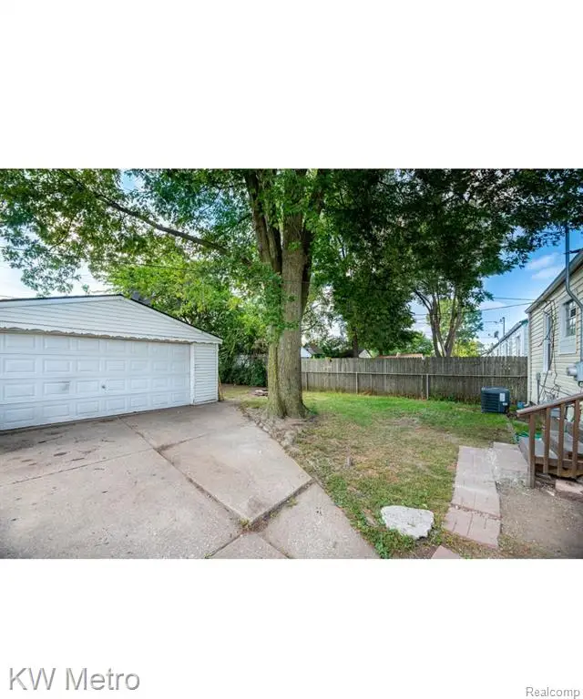 11330 Chalmers, Warren, MI  - Image #3