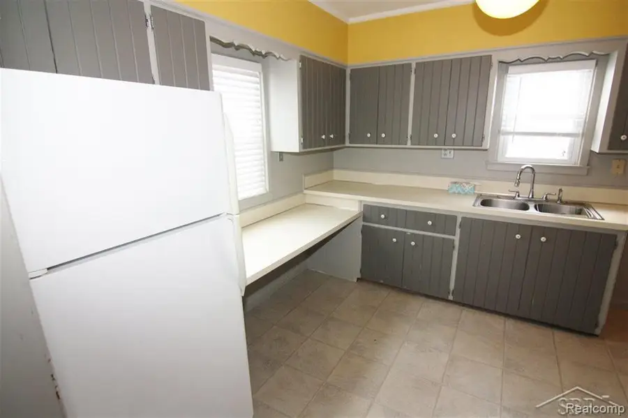 1717 Ottawa, Saginaw, MI 48602 - #2