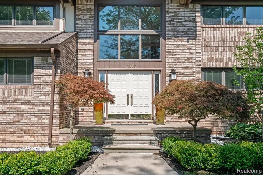 1900 Seminole, Bloomfield Hills, MI  - #3