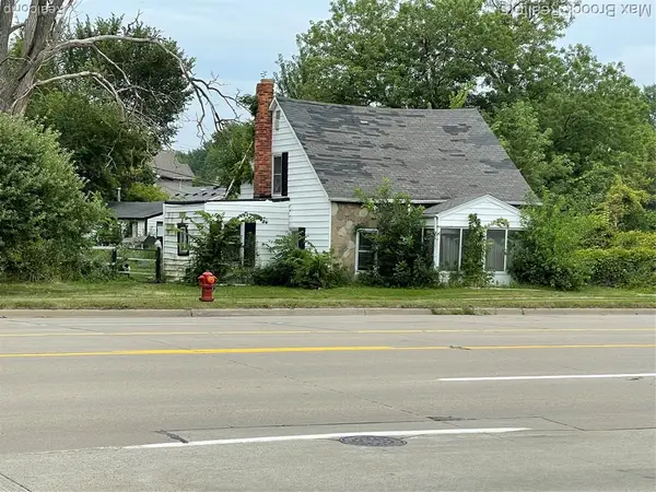 1828 John R, Troy, MI 48083