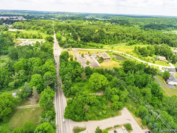 1646 N Milford, Milford, MI 