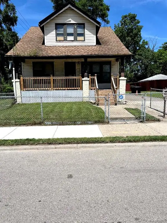 8827 E Warren, Detroit, MI 