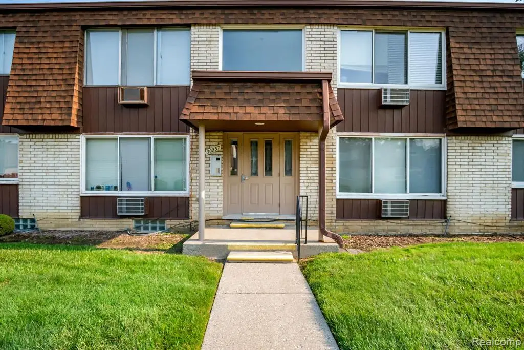 30237 Utica #238E, Roseville, MI  - Image #1