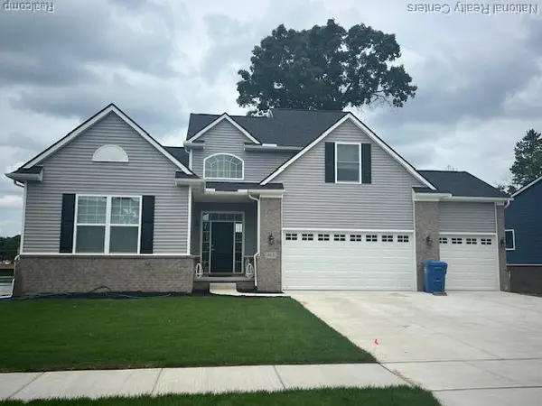 915 Preserve, White Lake, MI 