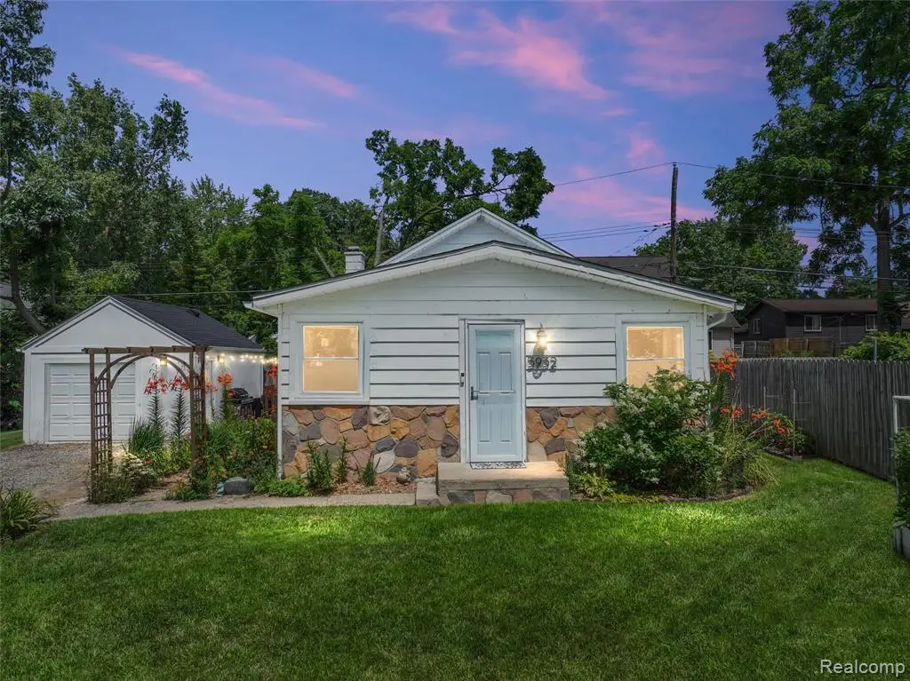 3932 Oak Knoll, Waterford, MI  - Image #1