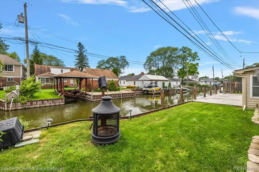 22470 Wildwood, Saint Clair Shores, MI  - Image #3