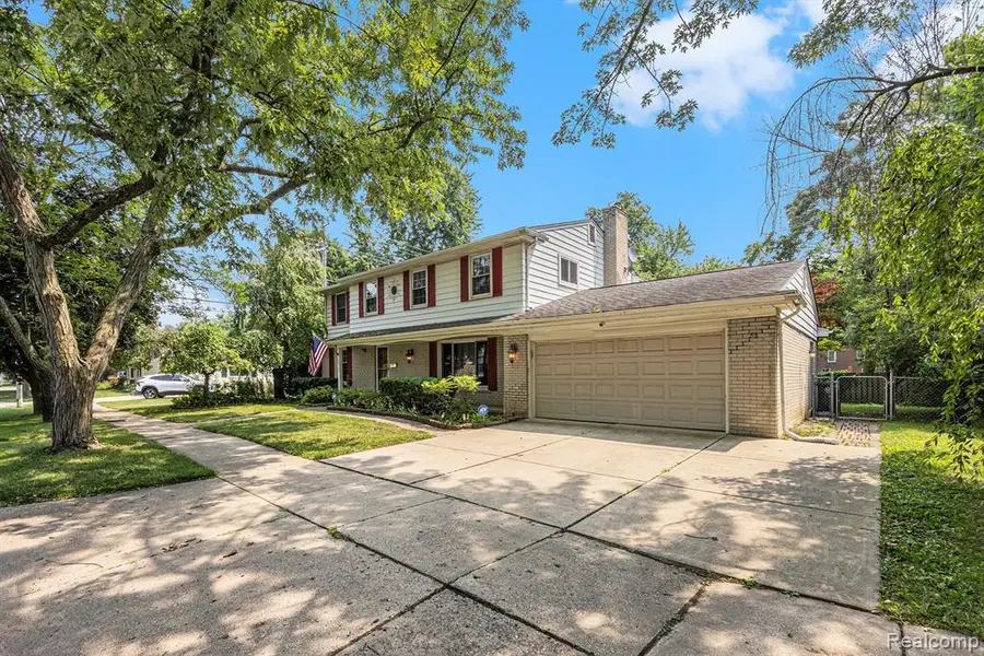 20740 Marter, Grosse Pointe Woods, MI  - Image #2