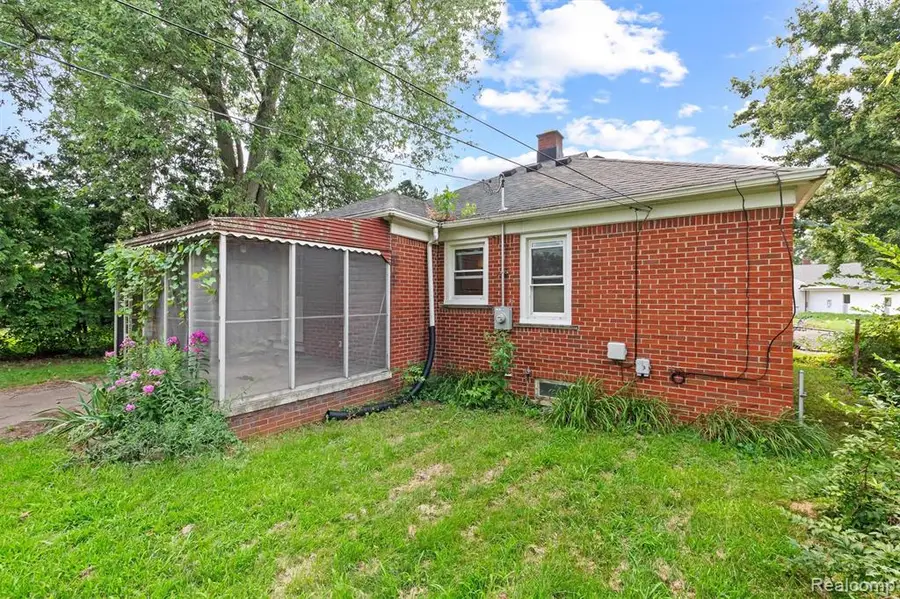 19580 Brady, Redford, MI 48240 - #2