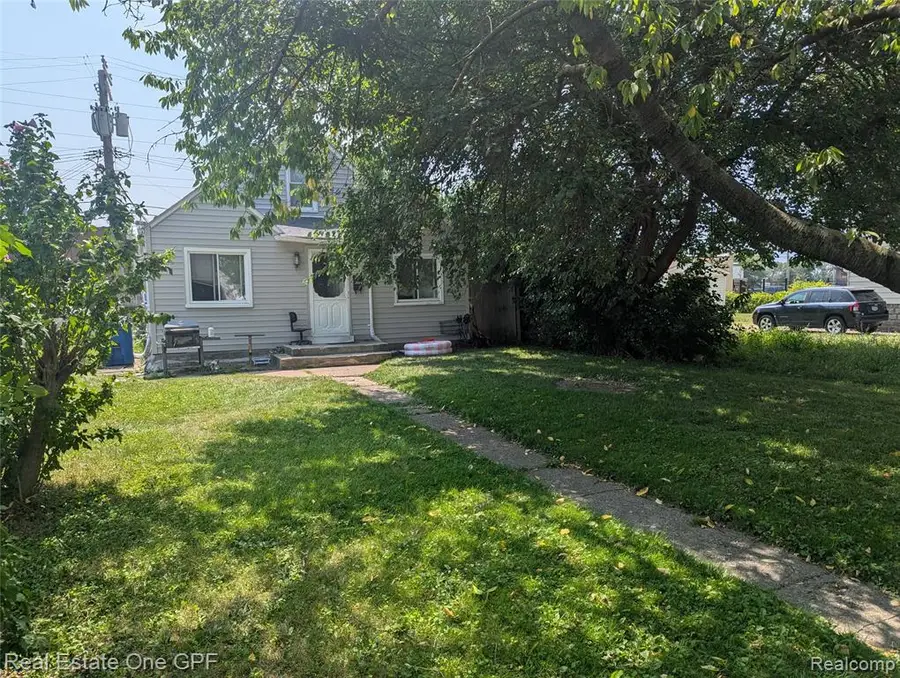 7052 Rivard, Warren, MI 48091 - #2