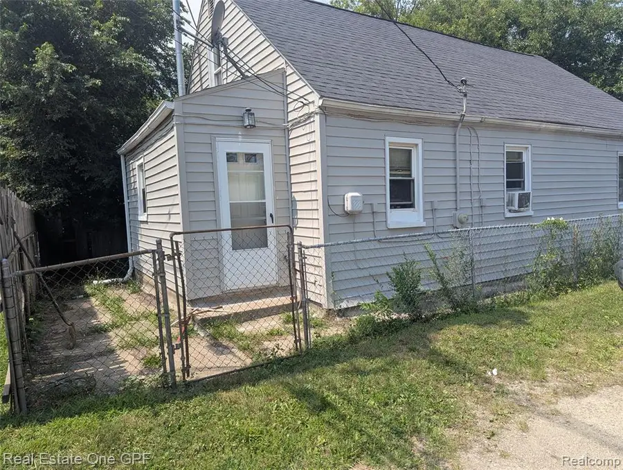 7052 Rivard, Warren, MI 48091 - #3