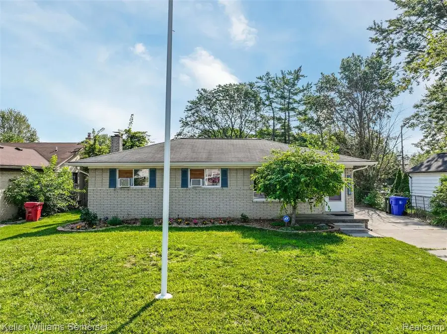 31070 Hayes, Fraser, MI  - Image #2