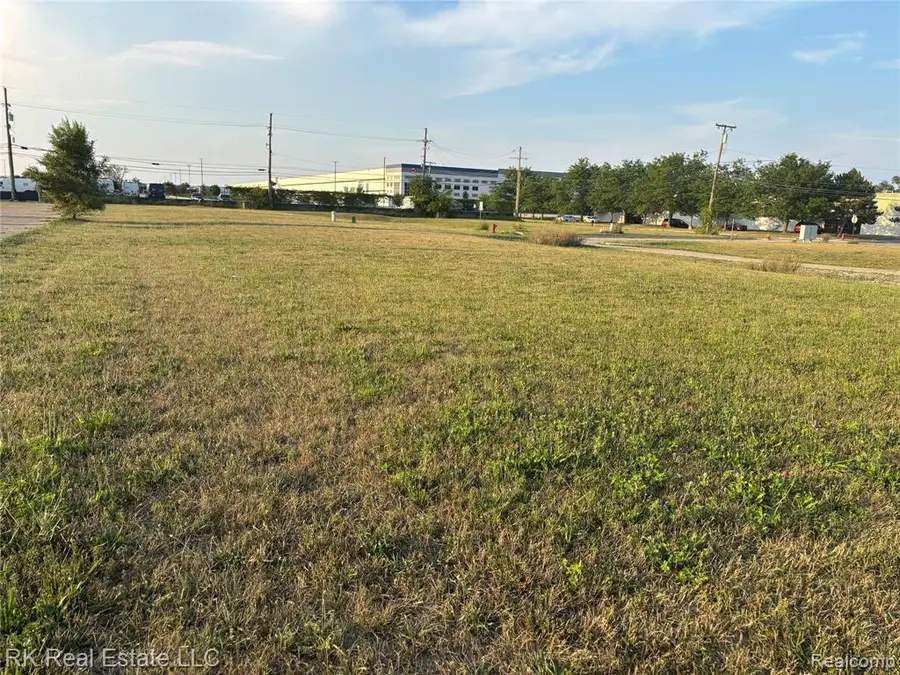 24095 Vance Ave, Hazel Park, MI 48030 - Image #3