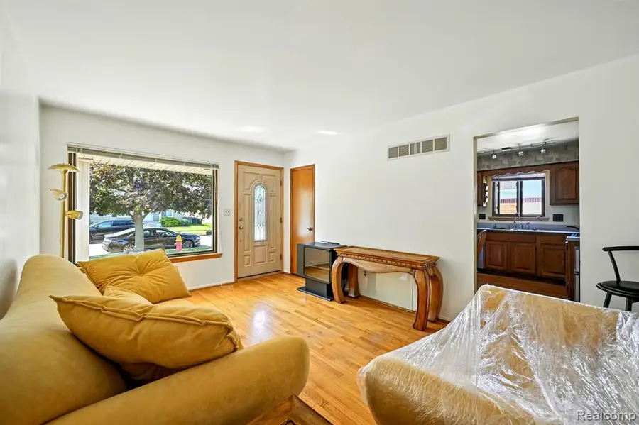 1523 Marion, Lincoln Park, MI  - Image #3
