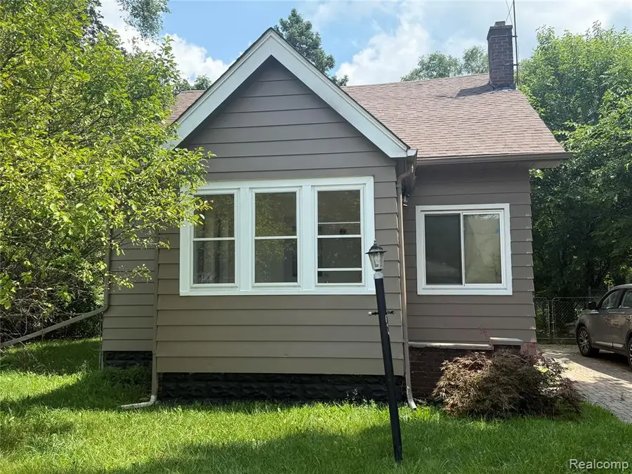 21130 Inkster, Southfield, MI  - #3