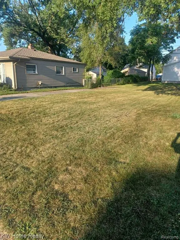 0 Cayuga, Hazel Park, MI 48030