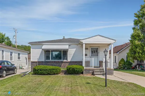 23018 Lambrecht, Eastpointe, MI 