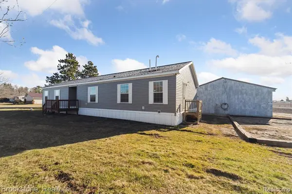 13887 S Sunfield, Lake Odessa, MI 