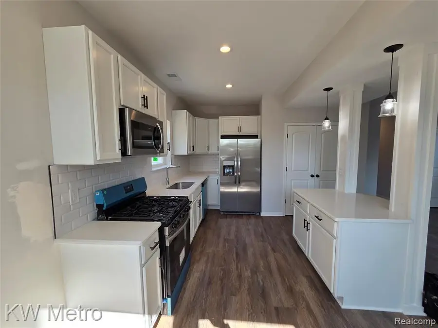 1116 E Hayes, Hazel Park, MI  - Image #2