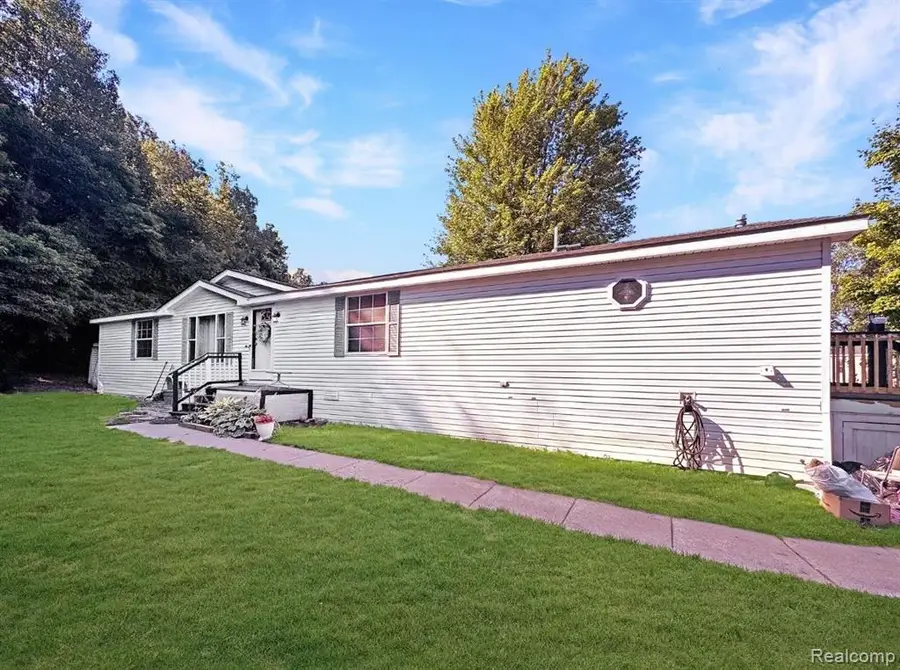 8489 Barkwood, Fenton, MI 48430 - #3