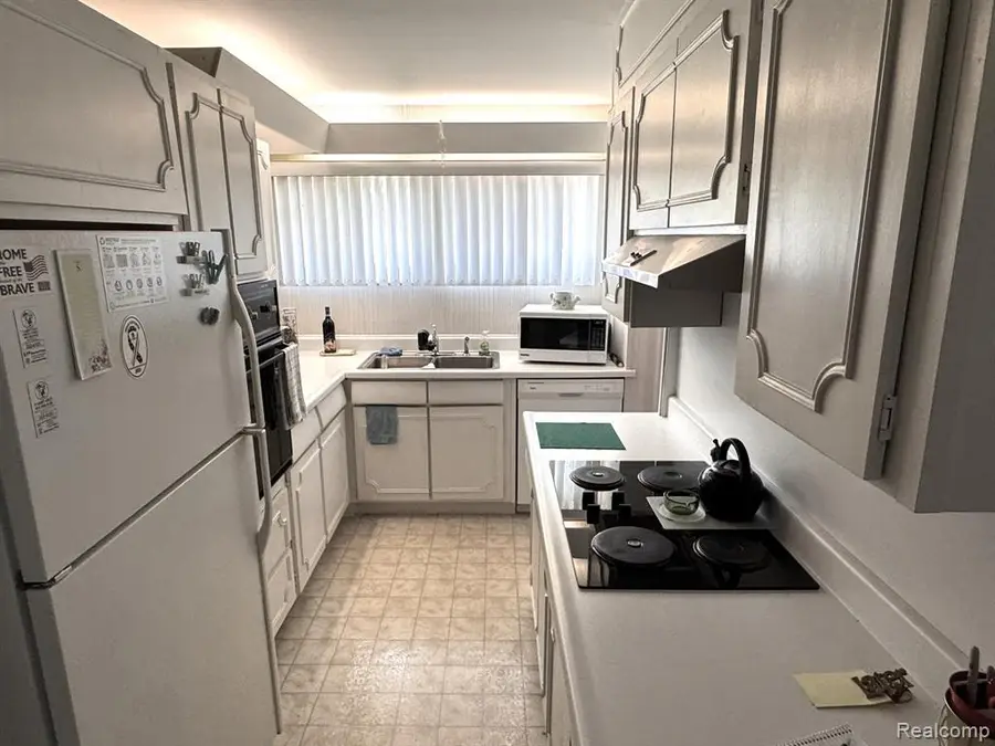 1933 Greenbriar, Flint, MI 48507 - #2