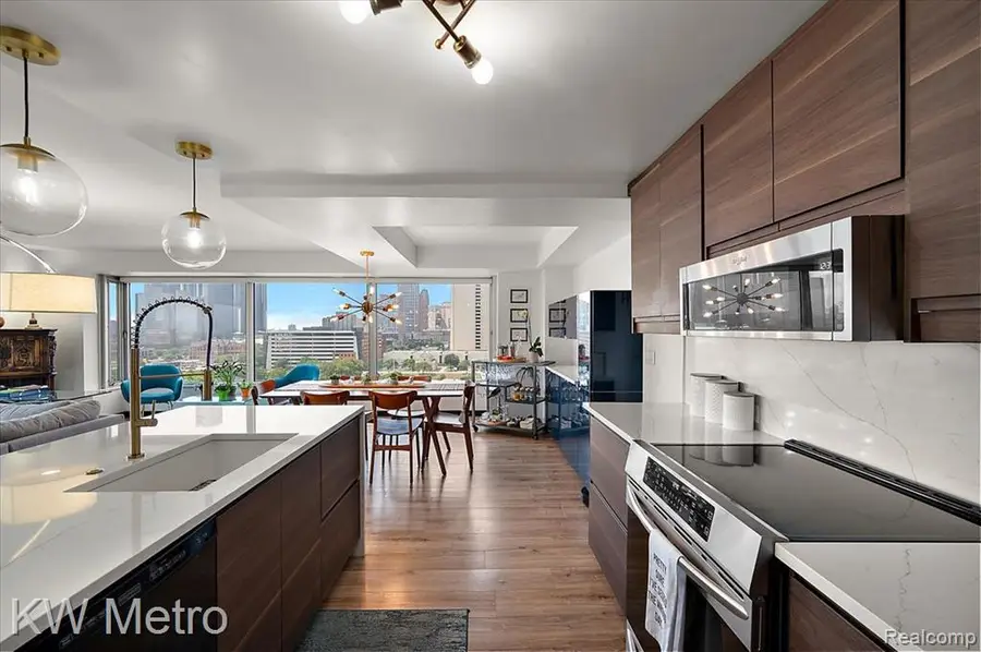 1300 E Lafayette #1001, Detroit, MI 48207 - Image #2