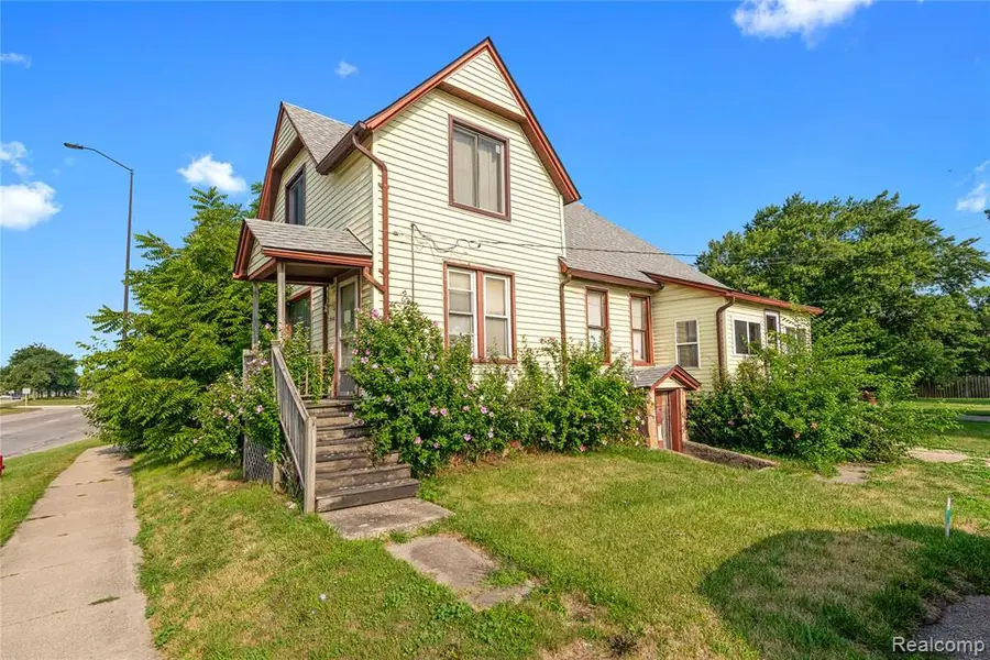 15602 Northline, Southgate, MI  - #2