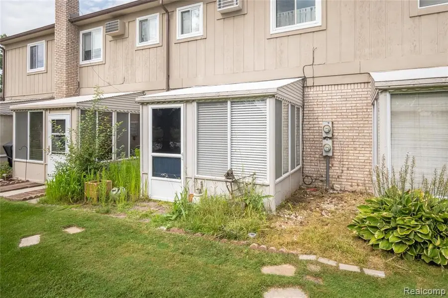 61021 N Heritage #4, South Lyon, MI  - Image #2