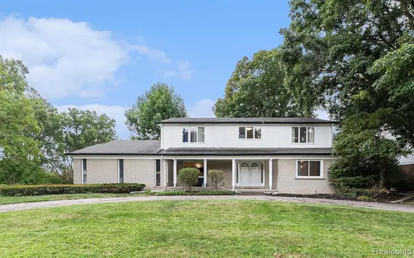 22465 Kenwyck, Southfield, MI 