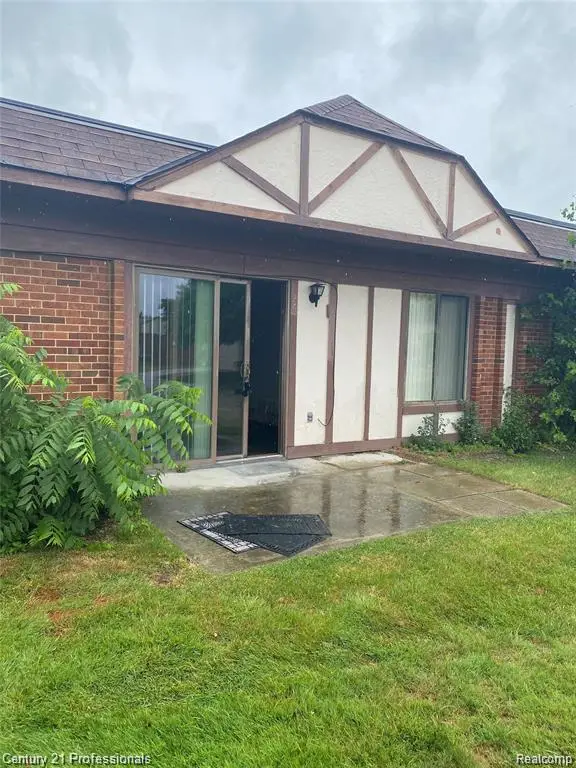 29900 N Grand Oaks #26, Warren, MI  - Image #1