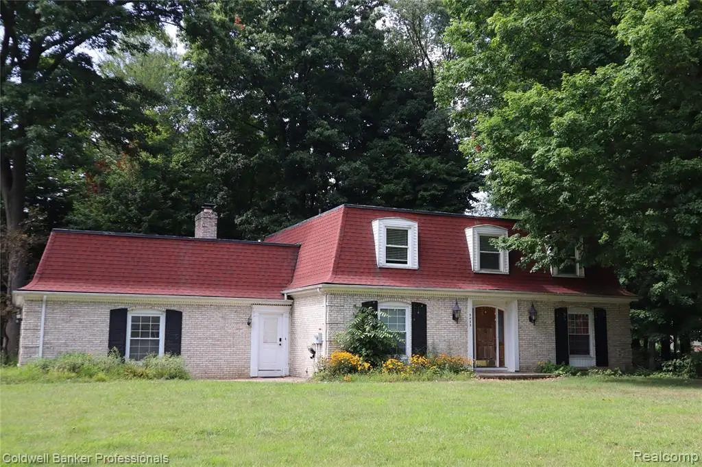 5435 S Sycamore, Burton, MI  - Image #1