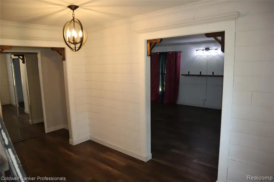 5435 S Sycamore, Burton, MI  - Image #3