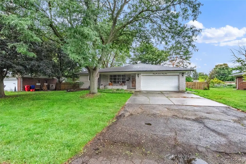 31745 Schoolcraft, Fraser, MI  - Image #1